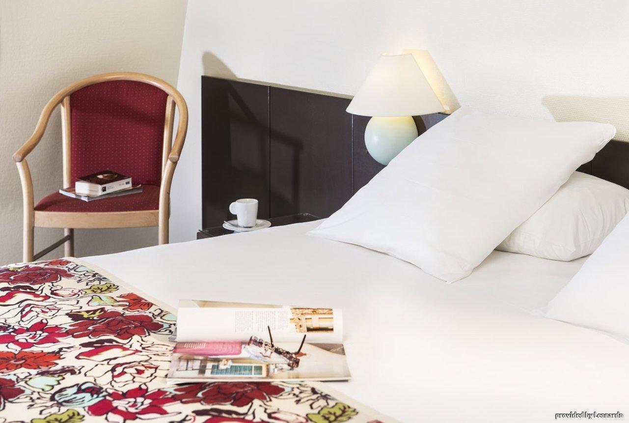 พรีเมียร์ คลาส ดูอาร์เนเนซ Hotel ดูอาร์เนอนี ภายนอก รูปภาพ