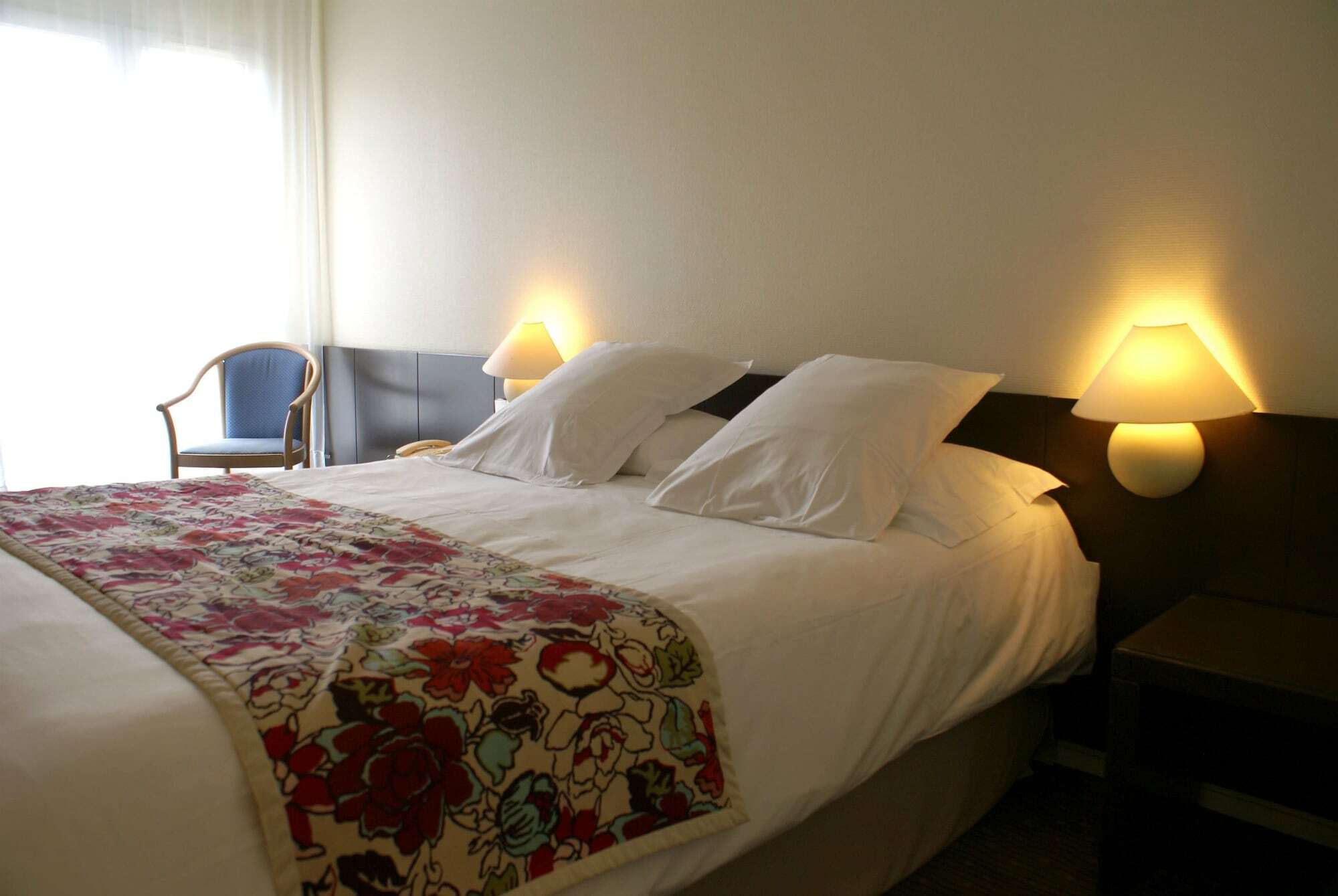 พรีเมียร์ คลาส ดูอาร์เนเนซ Hotel ดูอาร์เนอนี ภายนอก รูปภาพ